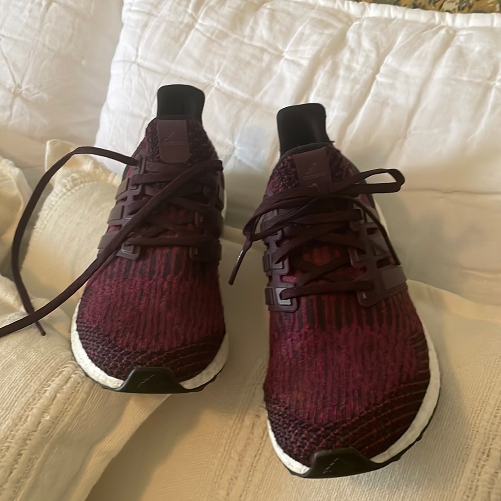 Adidas Ultra Boost sneakers cranberry in color